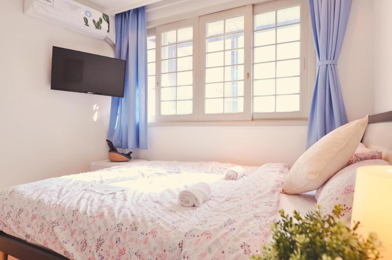 Myeongdong Rooftop Hostel Seoul Exterior photo