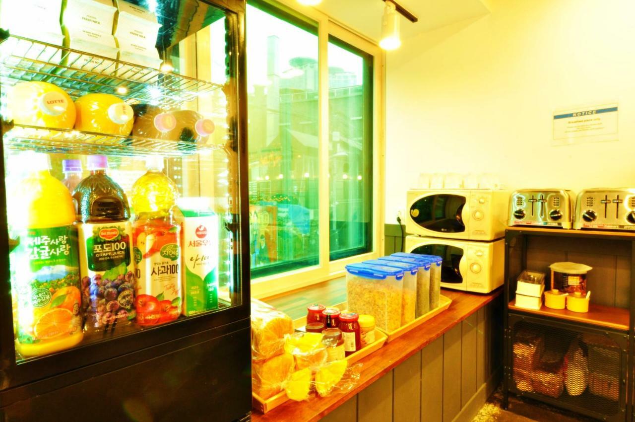 Myeongdong Rooftop Hostel Seoul Exterior photo