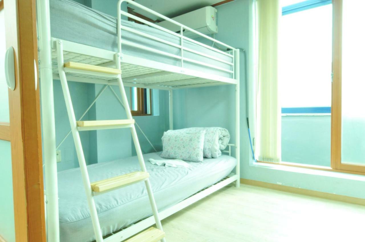Myeongdong Rooftop Hostel Seoul Exterior photo