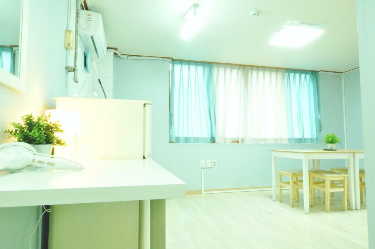 Myeongdong Rooftop Hostel Seoul Exterior photo