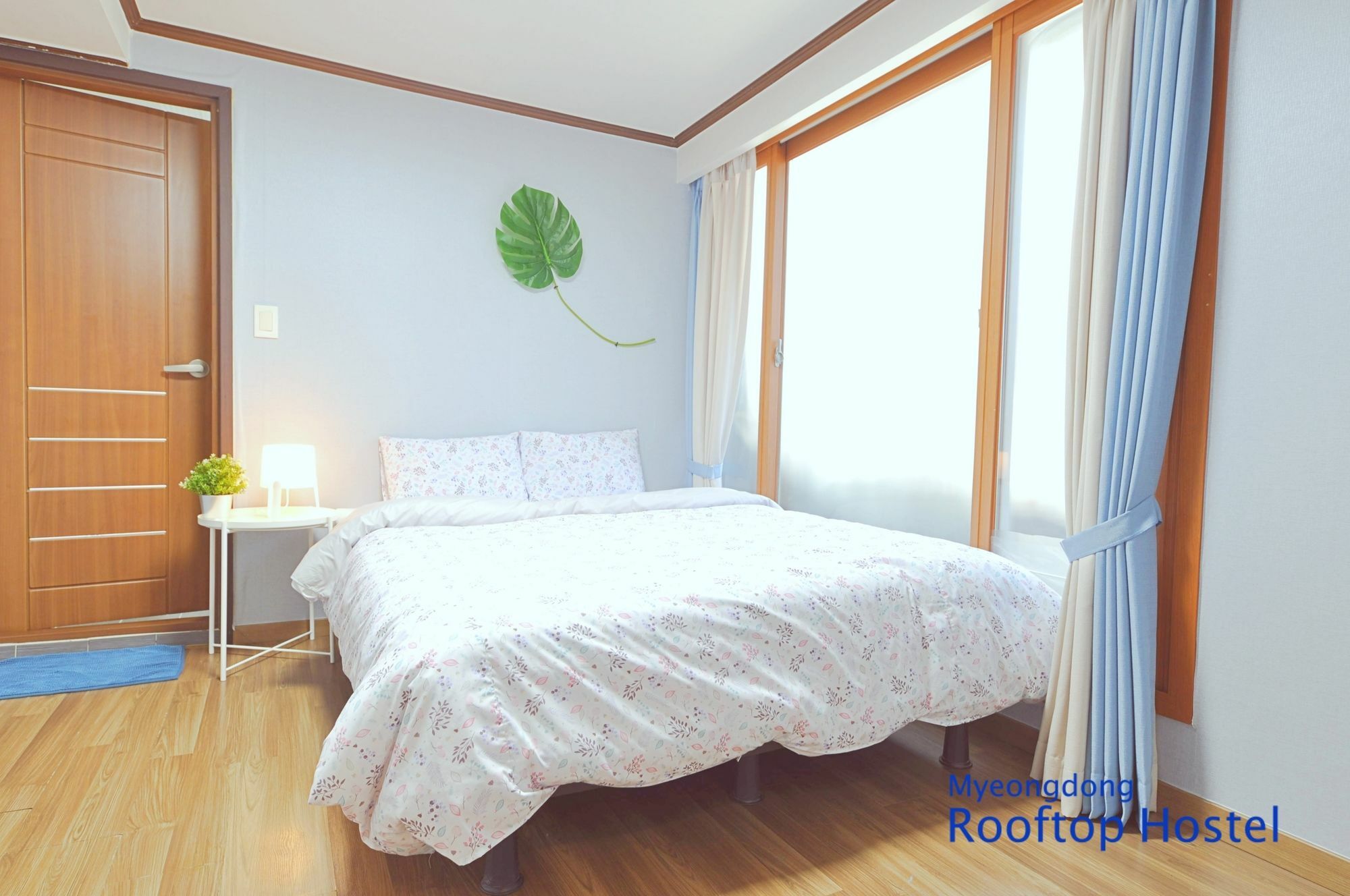 Myeongdong Rooftop Hostel Seoul Exterior photo