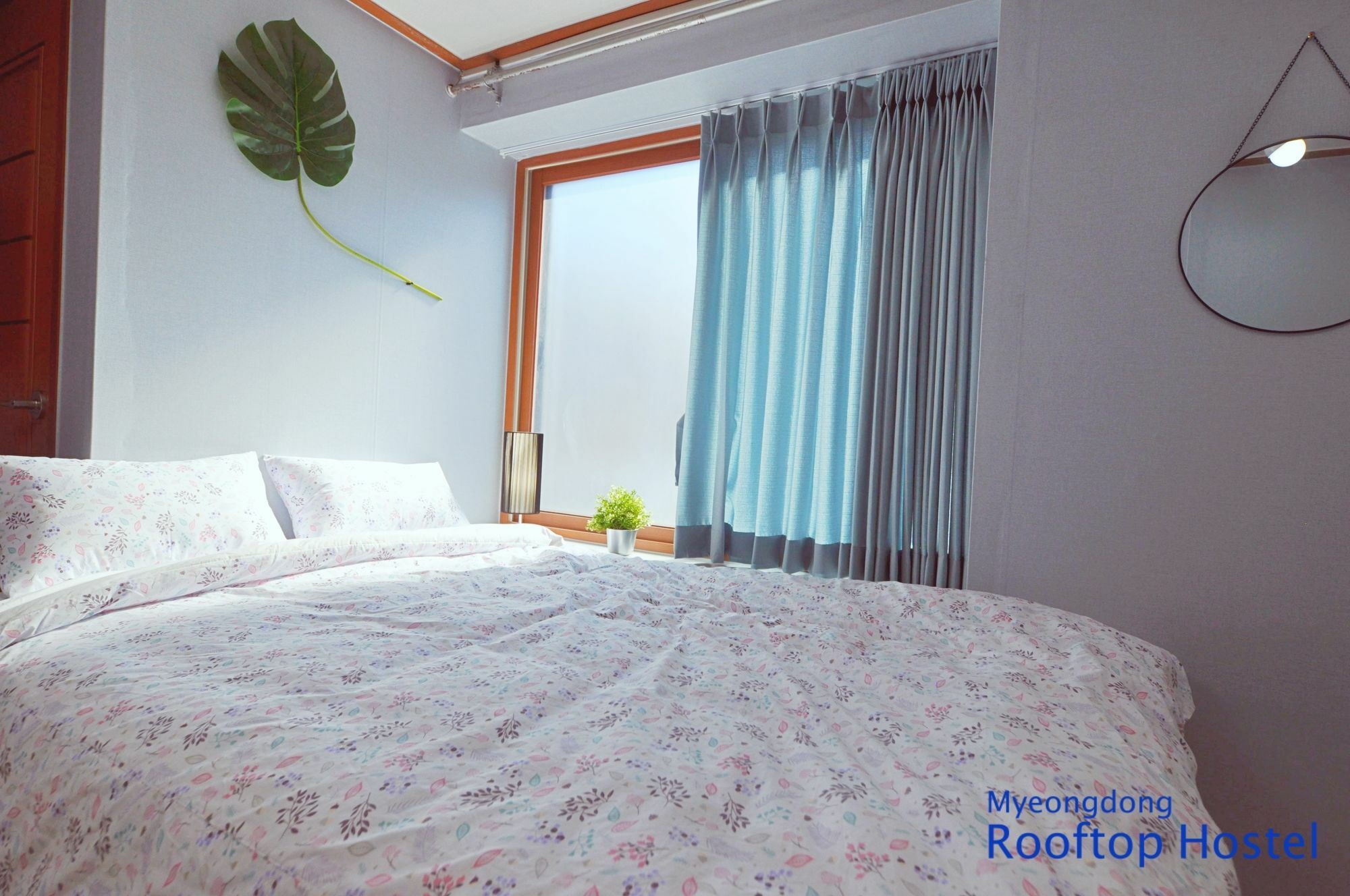 Myeongdong Rooftop Hostel Seoul Exterior photo