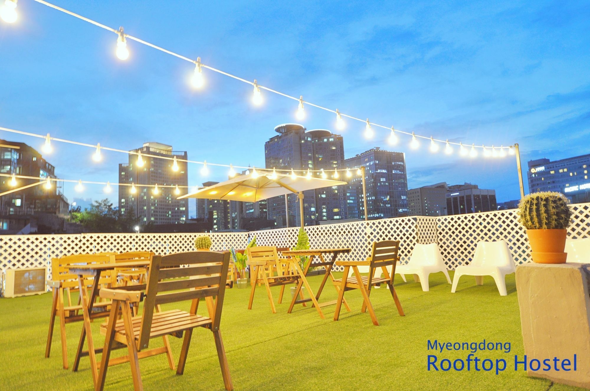 Myeongdong Rooftop Hostel Seoul Exterior photo